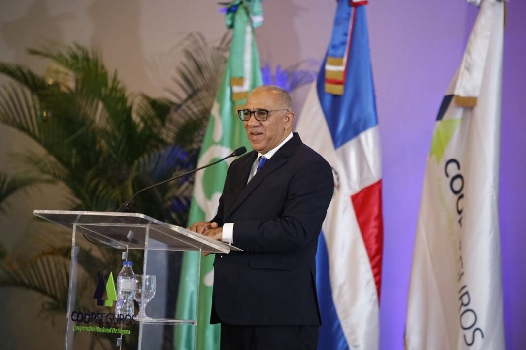 COOPSEGUROS obtiene crecimiento de RD$302.5 millones COOPSEGUROS obtiene crecimiento de RD$302.5 millones