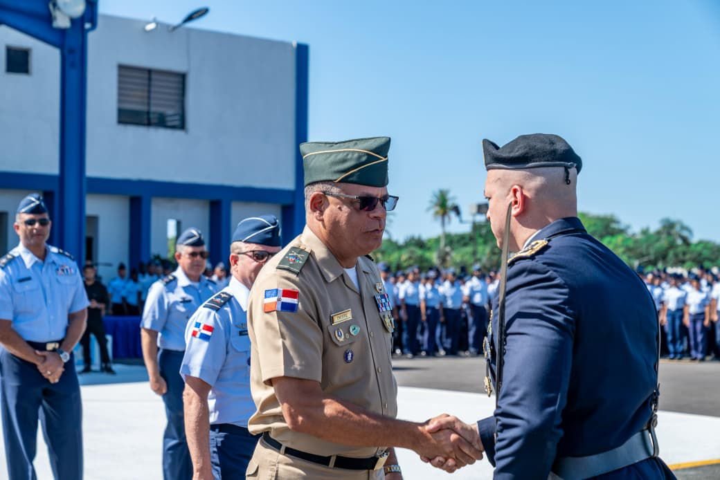 Defensa anuncia remozamiento y fortalecimiento operativo en la FARD Defensa anuncia remozamiento y fortalecimiento operativo en la FARD