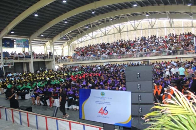 Dominicana: UTESUR celebra su mayor graduación en 46 años Dominicana: UTESUR celebra su mayor graduación en 46 años