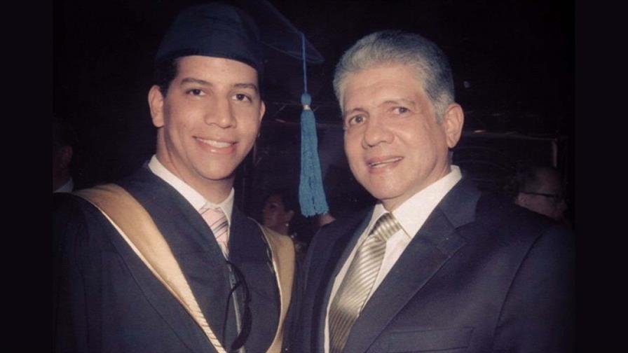 Eduardo Estrella recuerda a su hijo fallecido en tragedia del Jet Set: “Todo lo haré en su memoria” Eduardo Estrella recuerda a su hijo fallecido en tragedia del Jet Set: “Todo lo haré en su memoria”