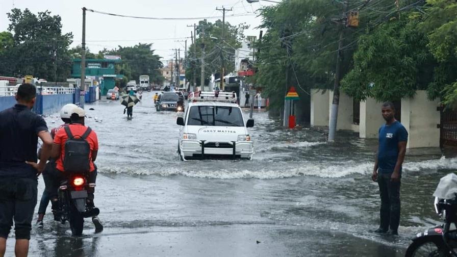 El Distrito Nacional y 24 provincias están en alerta por lluvias El Distrito Nacional y 24 provincias están en alerta por lluvias