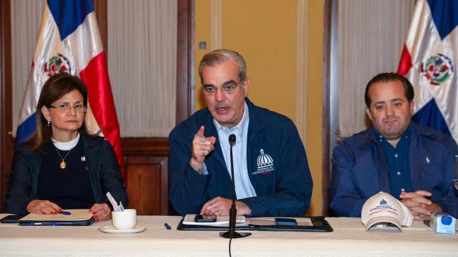 El Gobierno mantiene cierre de labores en 12 provincias por la tormenta Melissa El Gobierno mantiene cierre de labores en 12 provincias por la tormenta Melissa