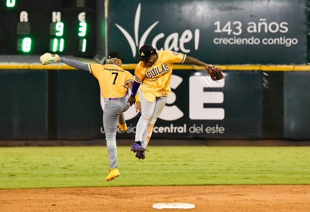 Emmanuel y Aderlin Rodríguez, la sacaron, Águilas derrotan Estrellas Emmanuel y Aderlin Rodríguez, la sacaron, Águilas derrotan Estrellas