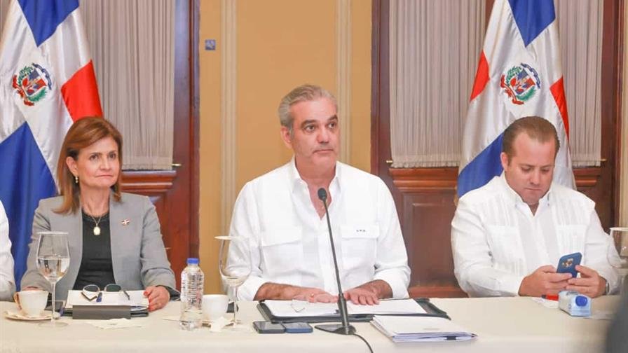 Gobierno suspende docencia en provincias en alerta roja y declara no laborable desde la 1:00 p.m. Gobierno suspende docencia en provincias en alerta roja y declara no laborable desde la 1:00 p.m.