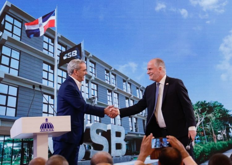 Gobierno tiene casi listo un proyecto de ley para modernizar sector cooperativo Gobierno tiene casi listo un proyecto de ley para modernizar sector cooperativo