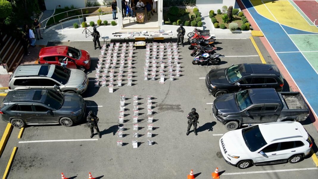 Golpe al narcotráfico: autoridades decomisan 643 paquetes de cocaína Golpe al narcotráfico: autoridades decomisan 643 paquetes de cocaína