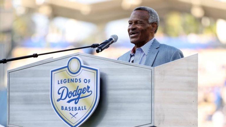 Honrado : Licey presenta Premio Manny Mota Honrado : Licey presenta Premio Manny Mota
