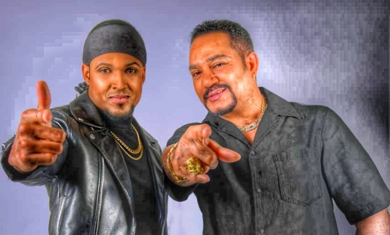Junior Esencia y Frank Reyes triunfan con fusión de bachata Junior Esencia y Frank Reyes triunfan con fusión de bachata