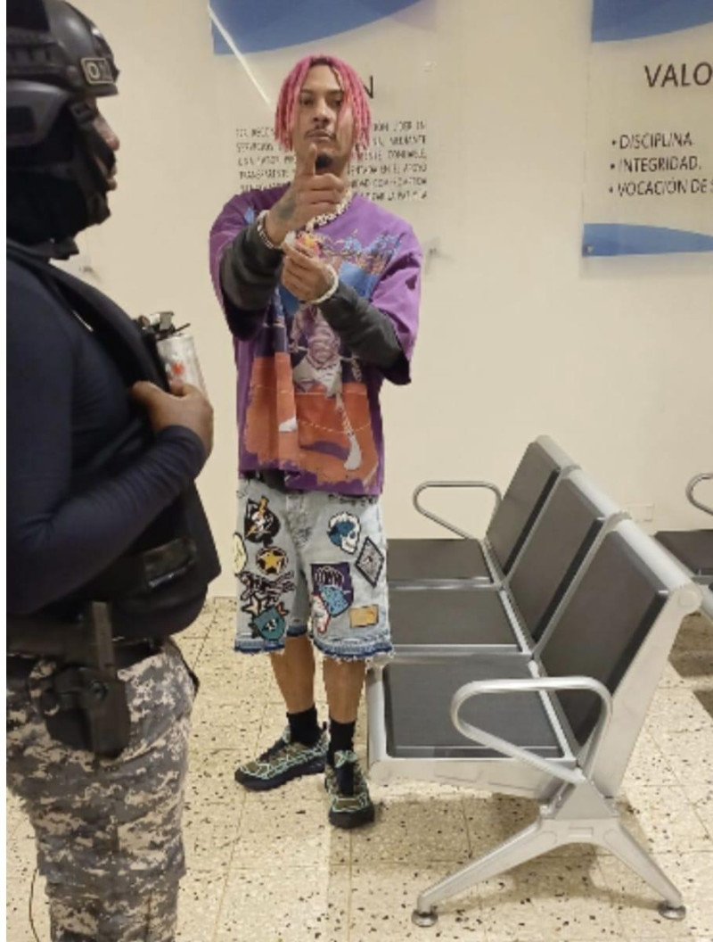 Kiko el Crazy es detenido por alteración del orden público en Los Mina Kiko el Crazy es detenido por alteración del orden público en Los Mina