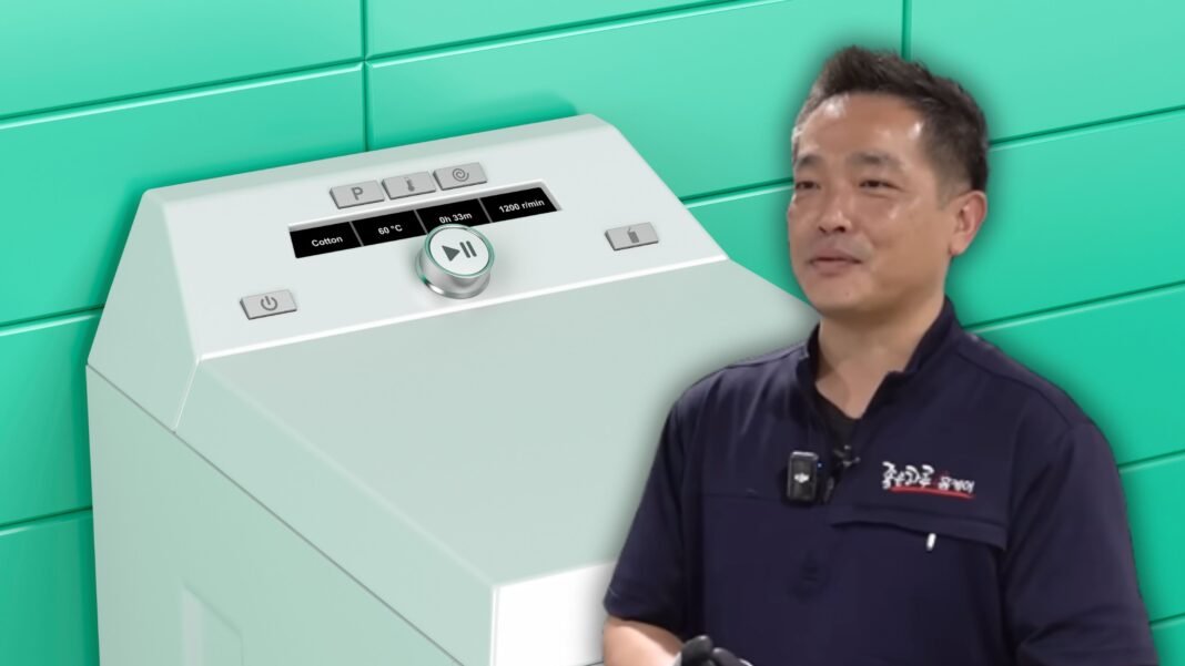 Lee Seung-hoon, técnico experto en electrodomésticos de Samsung y LG: “Hoy en día la gente rica ya no quiere este tipo de lavadoras” Lee Seung-hoon, técnico experto en electrodomésticos de Samsung y LG: “Hoy en día la gente rica ya no quiere este tipo de lavadoras”