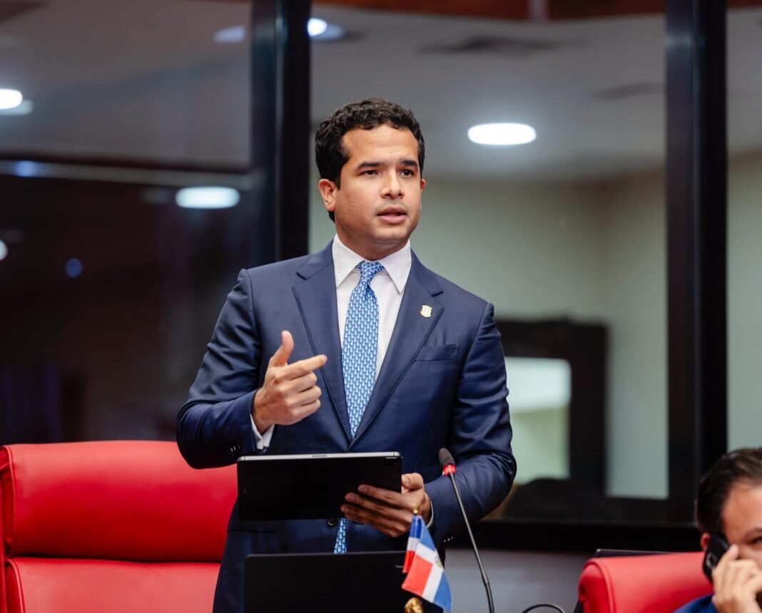 Omar Fernández señala falta de inversión del Gobierno en drenaje pluvial del DN