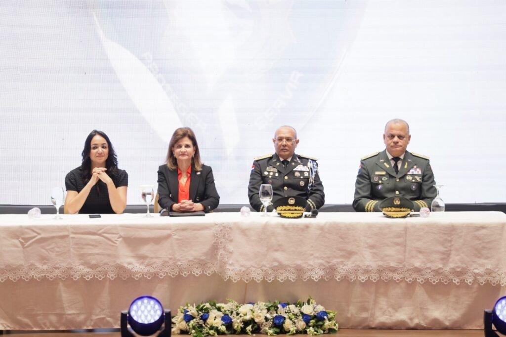 Policía Nacional celebra acto de entrega de la “Medalla al Mérito Policial 2025”, durante conmemoración del Día de San Judas Tadeo, santo patrón de la institución Policía Nacional celebra acto de entrega de la “Medalla al Mérito Policial 2025”, durante conmemoración del Día de San Judas Tadeo, santo patrón de la institución