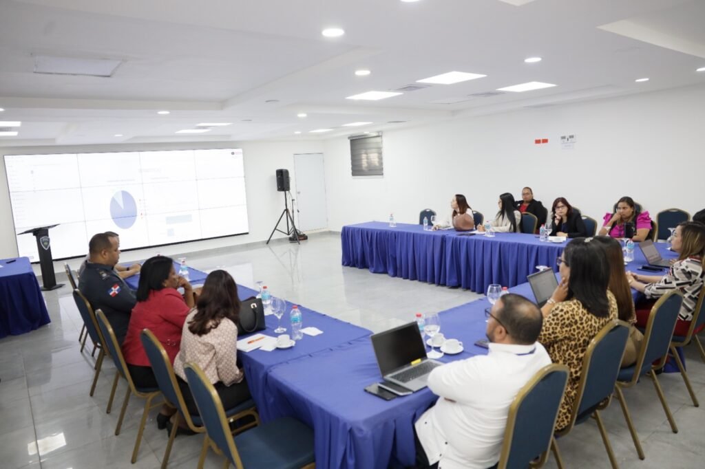 Policía Nacional sostiene reunión con comunicadores de instituciones públicas para coordinar protocolo de prensa del Sistema Nacional de Alertas por Desaparición de Personas (AlertaRD) Policía Nacional sostiene reunión con comunicadores de instituciones públicas para coordinar protocolo de prensa del Sistema Nacional de Alertas por Desaparición de Personas (AlertaRD)