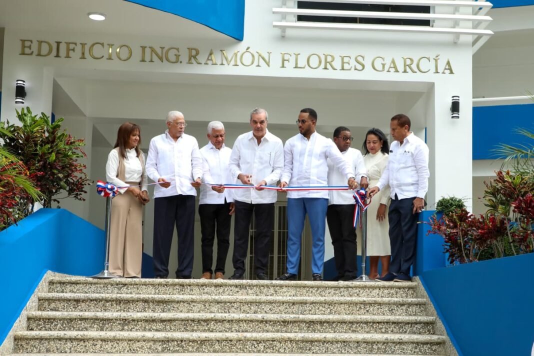 Presidente Abinader inaugura extensión ITLA en Cotuí; noveno centro entregado en su gestión Presidente Abinader inaugura extensión ITLA en Cotuí; noveno centro entregado en su gestión