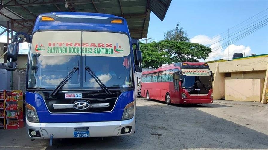 “Prohibido subir haitianos”: comunicado de empresa de transporte desata polémica “Prohibido subir haitianos”: comunicado de empresa de transporte desata polémica