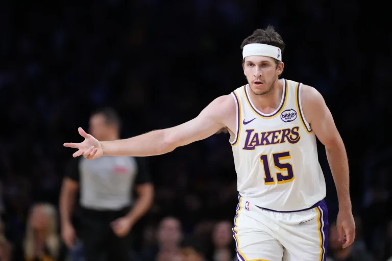 Reaves y Ayton encajan: ilusiona el pick-and-roll de los Lakers Reaves y Ayton encajan: ilusiona el pick-and-roll de los Lakers