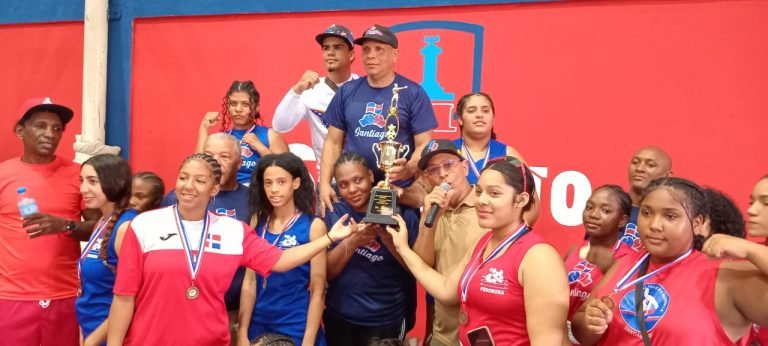 Santo Domingo y Santiago se reparten el liderato por categorías en el Nacional Femenino de Boxeo Santo Domingo y Santiago se reparten el liderato por categorías en el Nacional Femenino de Boxeo