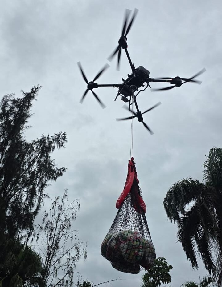 Unidad de Drones del 9-1-1 preparada para apoyar las operaciones de asistencia ante los efectos del fenómeno meteorológico Melissa Unidad de Drones del 9-1-1 preparada para apoyar las operaciones de asistencia ante los efectos del fenómeno meteorológico Melissa