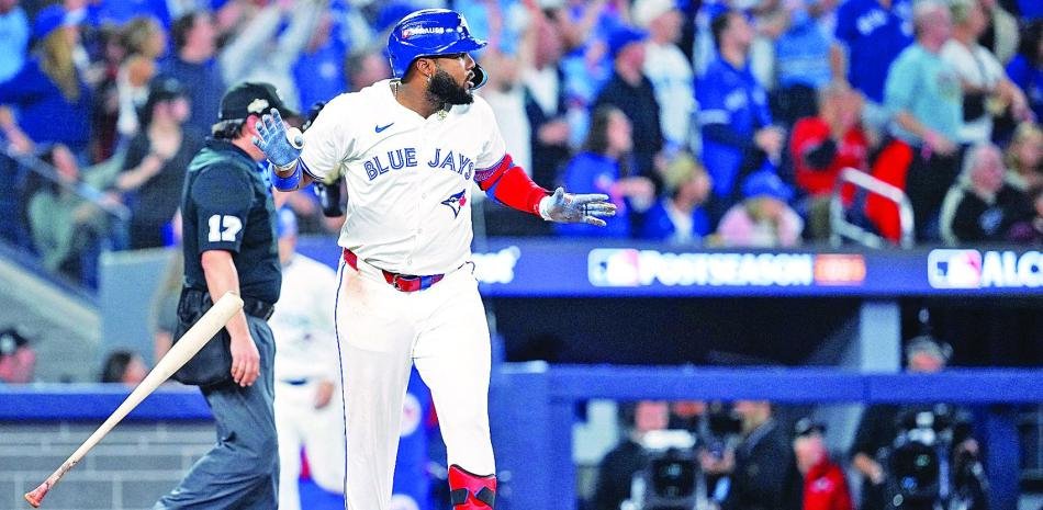 Vladimir Guerrero Jr. batea sexto jonrón de playoffs y los Azulejos llevan serie a séptimo partido Vladimir Guerrero Jr. batea sexto jonrón de playoffs y los Azulejos llevan serie a séptimo partido