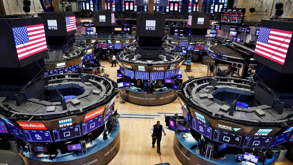 Wall Street cierra con triple récord, impulsado por acuerdo preliminar entre EEUU y China