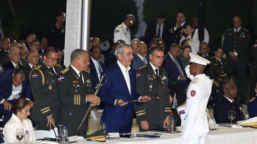 Abinader encabeza LXIV graduación de cadetes del Ejército, listos para servir a la Patria