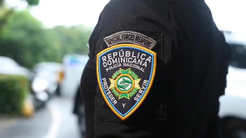 Arrestan a cuatro hombres por porte ilegal de armas en Santiago