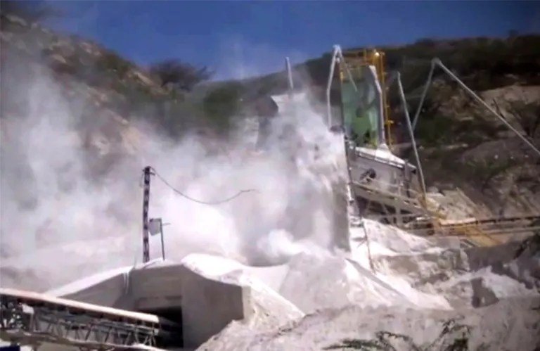 Denuncian explotación minera en Las Salinas empeora situación económica de sus habitantes