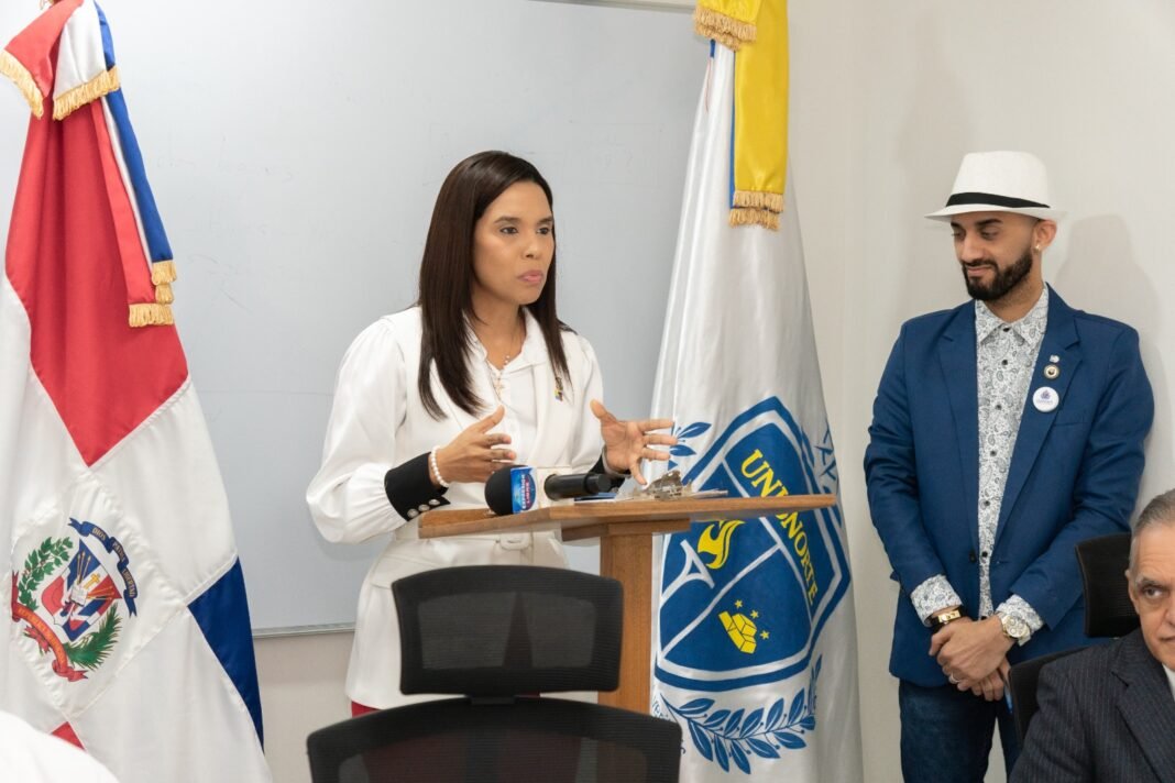 Diputada Patricia Núñez impulsa oportunidades educativas para jóvenes de Santo Domingo Norte