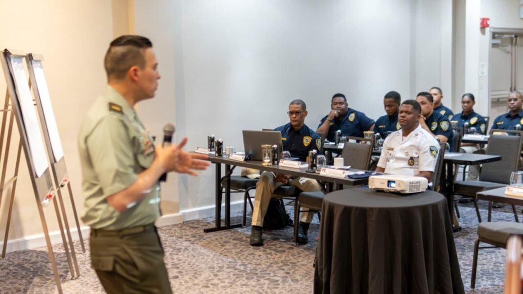 DNCD Y EMBAJADA DE EE. UU. APERTURAN DIPLOMADO SOBRE ANÁLISIS ESTRATÉGICO CONTRA EL NARCOMENUDEO