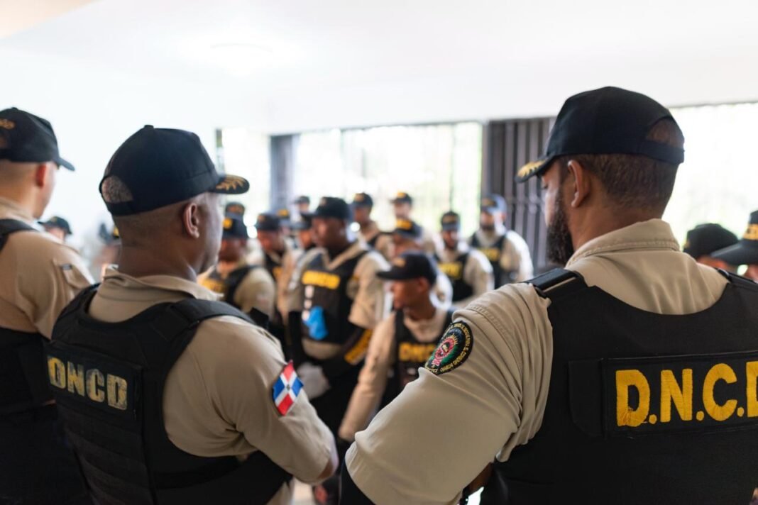 DNCD Y MP EJECUTAN 10 ALLANAMIENTOS Y VARIAS INTERVENCIONES EN ATAQUE AL MICROTRÁFICO EN SAN CRISTÓBAL