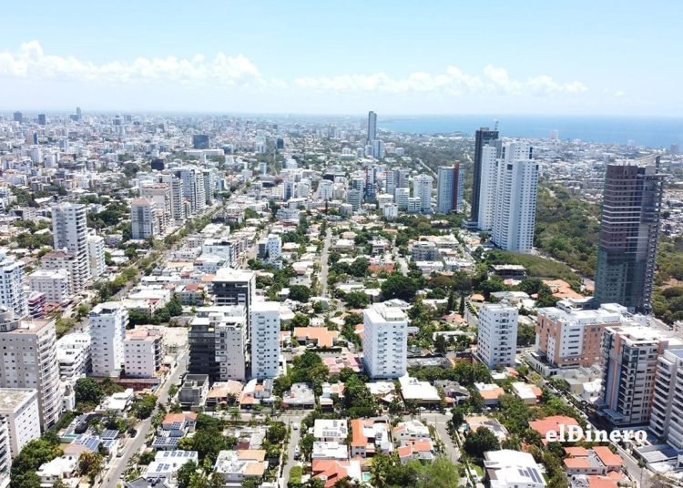 Ecoanalítica proyecta una inversión extranjera directa de hasta US$5,800 millones para 2025 en RD