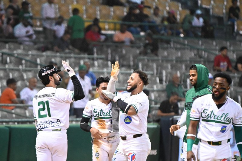 Estrellas vencen 5-3 al Escogido para su tercer triunfo seguido