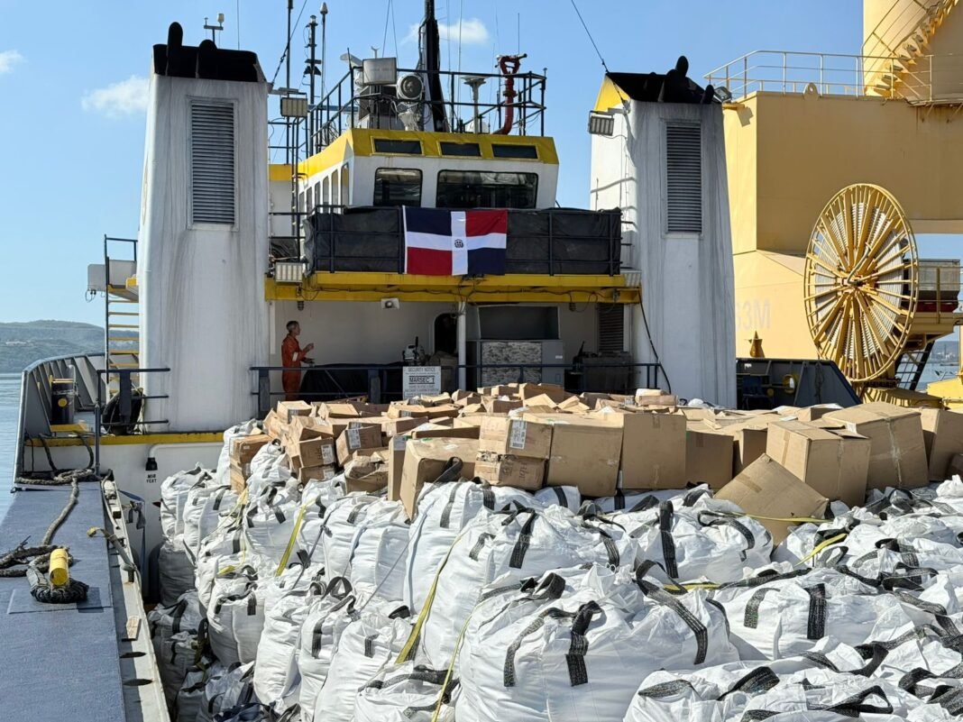 Gobierno completa envío de ayuda a Jamaica y Cuba tras huracán Melissa Gobierno completa envío de ayuda a Jamaica y Cuba tras huracán Melissa