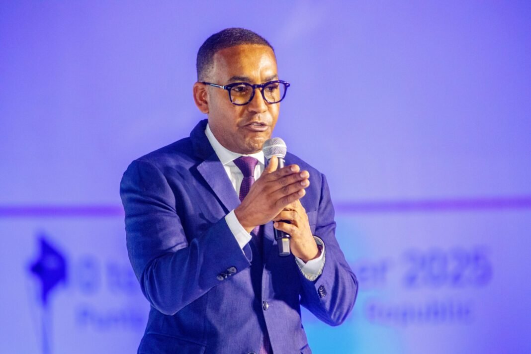 Gobierno invertirá 700 millones de dólares en modernización de aeropuertos