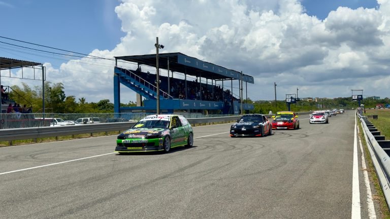 Gran Premio definirá los campeonatos nacionales de autos y motos Gran Premio definirá los campeonatos nacionales de autos y motos