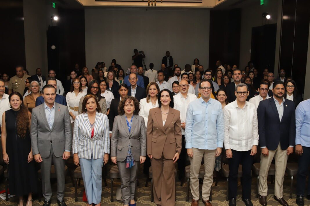 Impulsan proyecto para prevenir explotación sexual infantil en desarrollo turístico de Pedernales