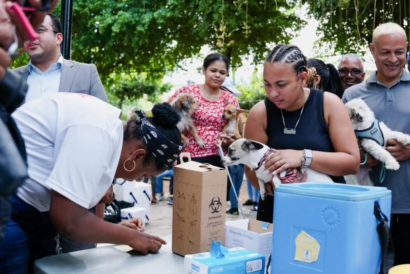 Ministerio de Salud anuncia Jornada Nacional de Vacunación Antirrábica gratuita