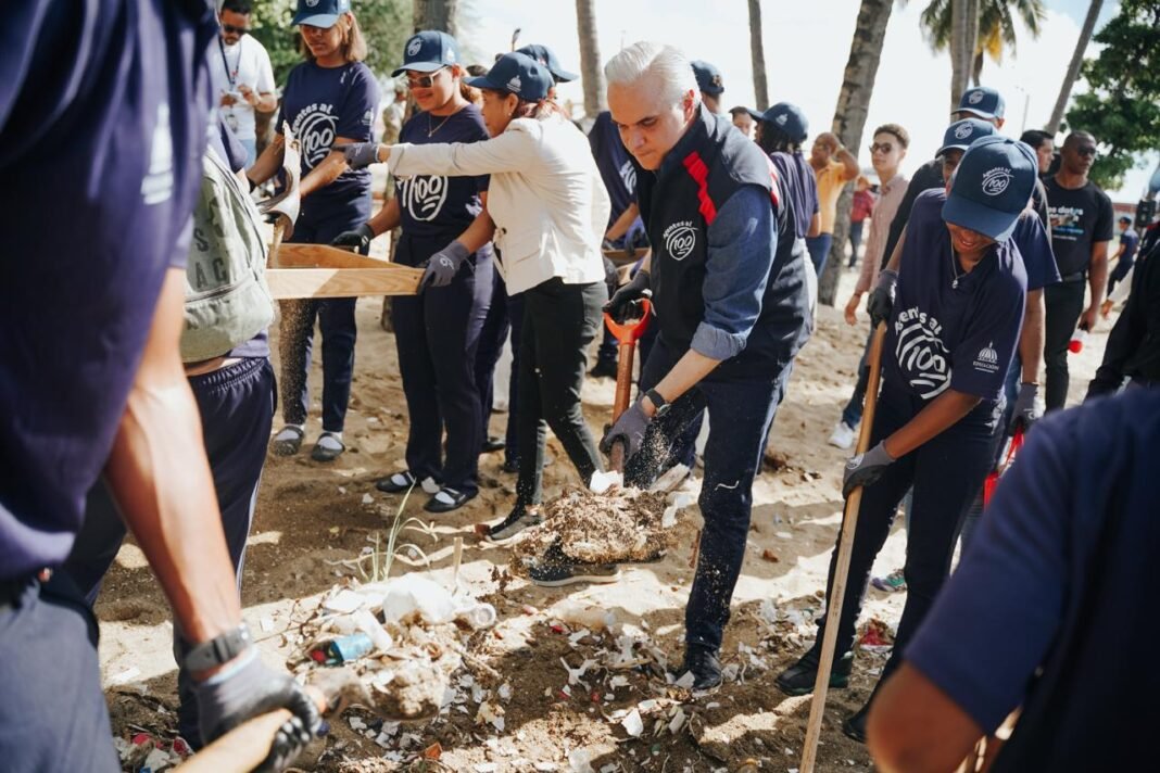 Ministro Luis Miguel De Camps encabeza primera acción formativa de “Agentes al 100”