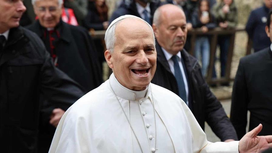 Obispo Ozoria visita al papa León XIV luego de ser suspendido de labores administrativas