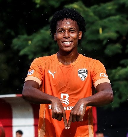 Pica y se Extiende: Cesarín Ortiz y una gran proeza anotadora c on Cibao FC