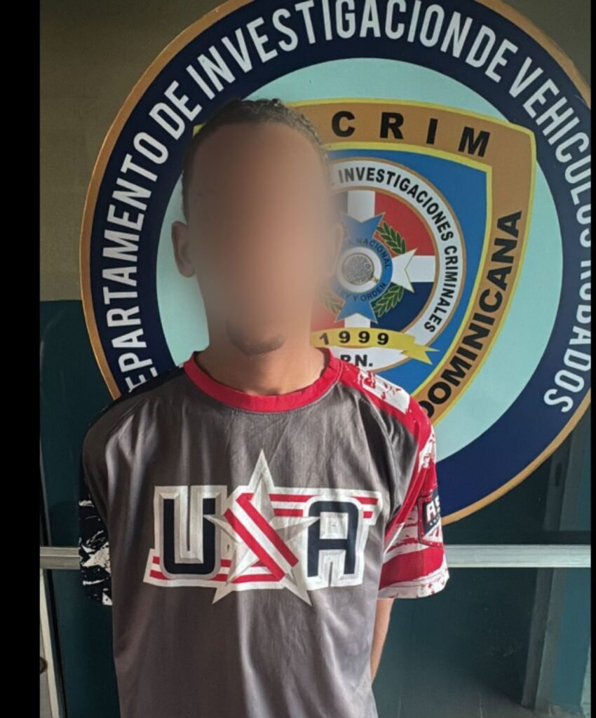 PN y MP desmantelan punto de acopio de motocicletas robadas en Santiago; apresan a “El Burro” y ocupan pistola ilegal