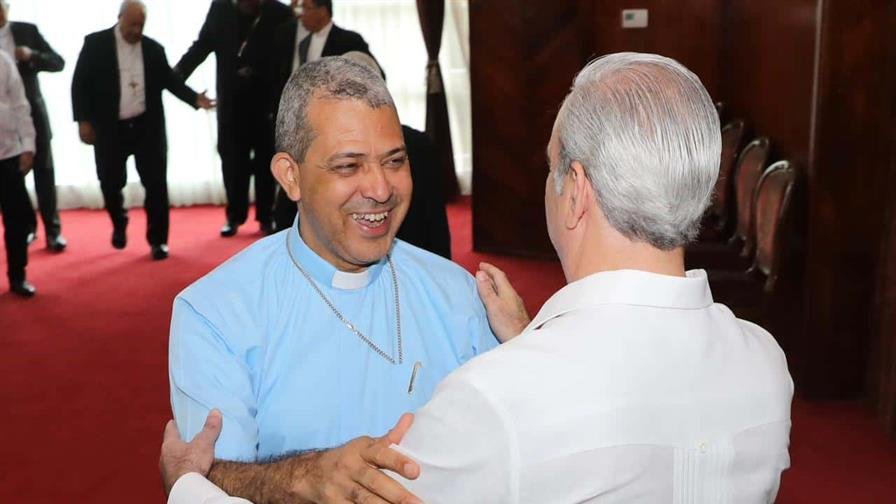 Presidente Abinader sostiene almuerzo con la Conferencia del Episcopado Dominicano Presidente Abinader sostiene almuerzo con la Conferencia del Episcopado Dominicano