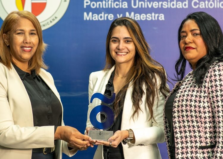 Qik Banco Digital, premiado por su comunicación disruptiva en Pucmm