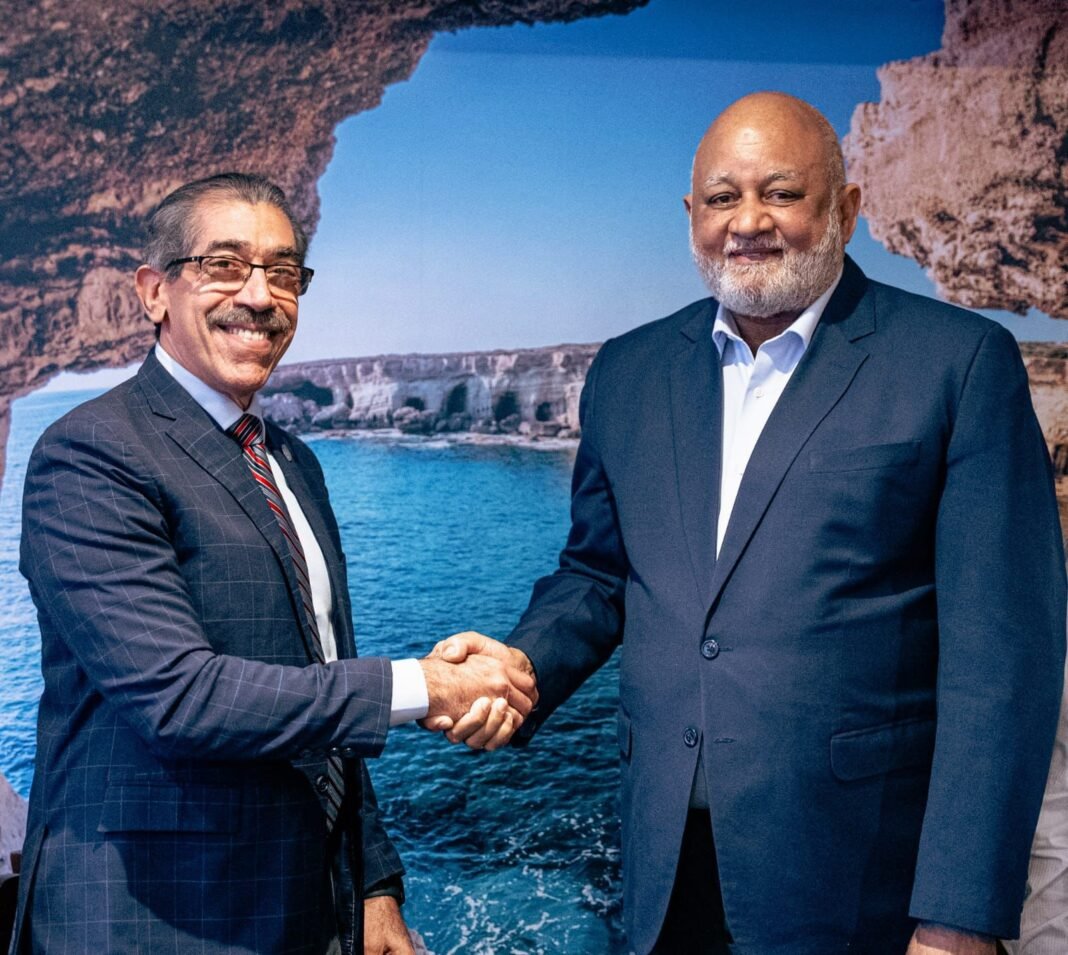 Roberto Fulcar respalda al doctor Jorge Asjana para la Rectoría de la UASD