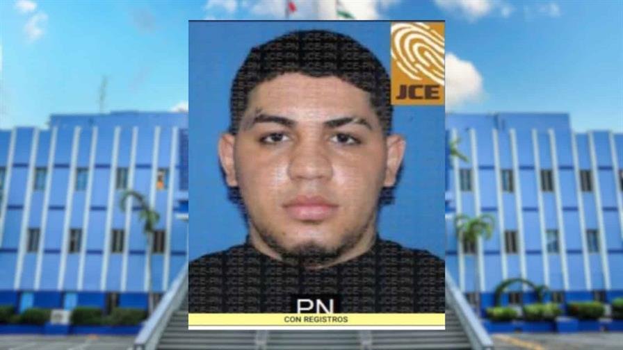 Se entrega presunto cabecilla de banda dedicada a asaltar personas con cadenas de oro en Santiago