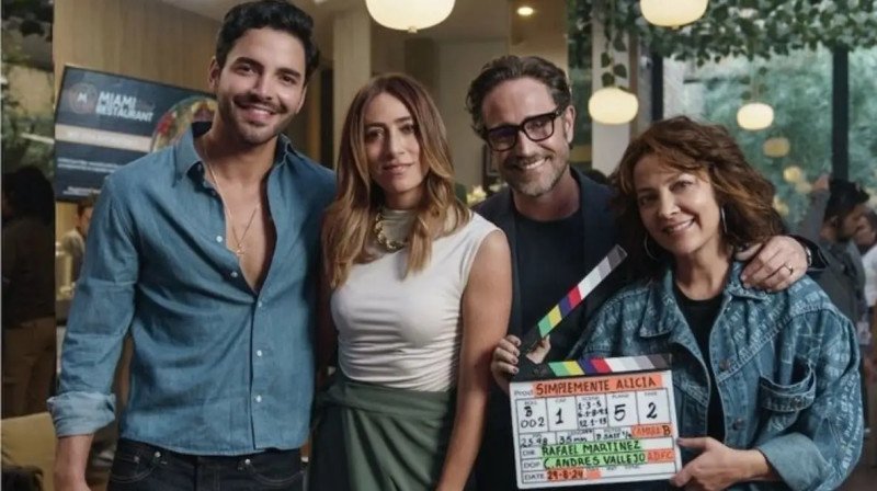 “Simplemente Alicia”, en Netflix, retrata el amor desde ángulos pocas veces explorados en pantalla “Simplemente Alicia”, en Netflix, retrata el amor desde ángulos pocas veces explorados en pantalla