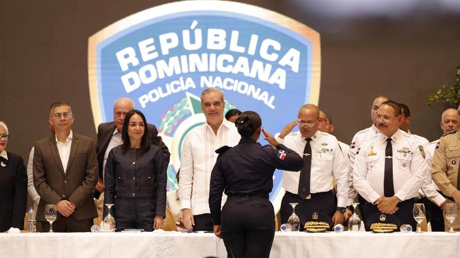 “Ustedes son la semilla de la reforma”: Policía Nacional gradúa 2,421 nuevos agentes