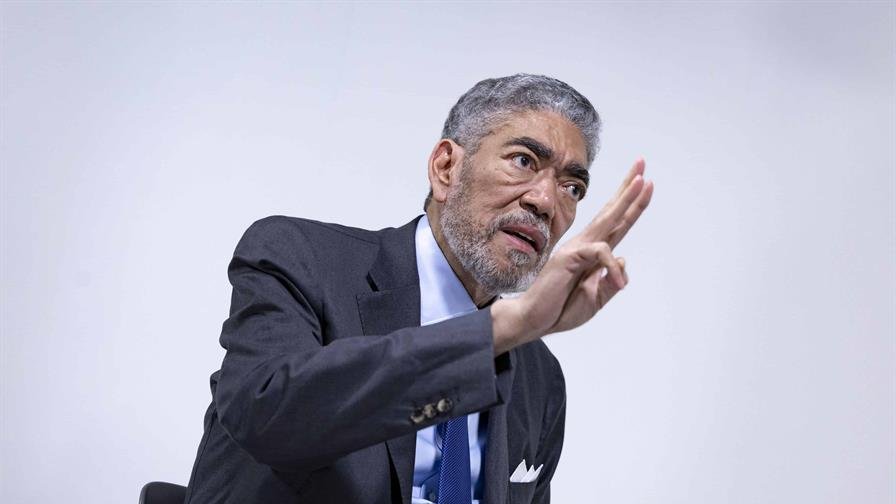 A Miguel Mejía le preocupa la “parcialidad” de Abinader con Estados Unidos