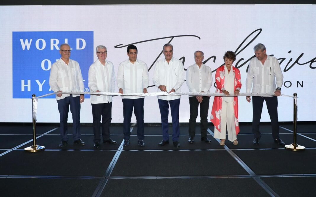 Abinader encabeza apertura de los hoteles Dreams y Secrets en Miches