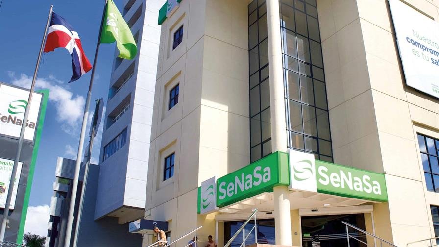 Abinader instruye crear comisión técnica para reforzar controles en SeNaSa